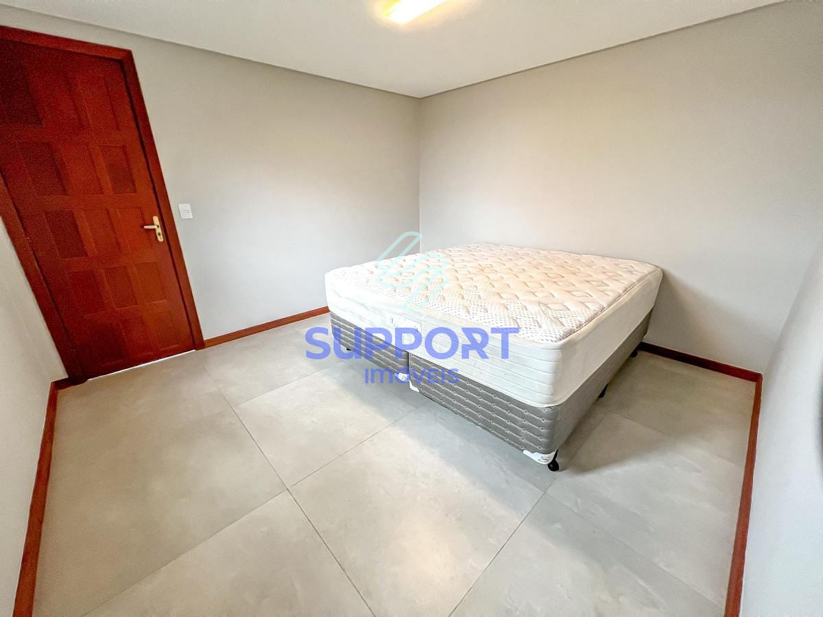 Casa à venda com 6 quartos, 370m² - Foto 34