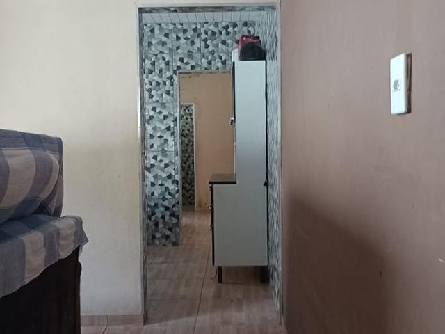 Casa com 216m² 2 quartos e 1 banheiro, à venda, no bairro Vila Santa Fé em Taubaté