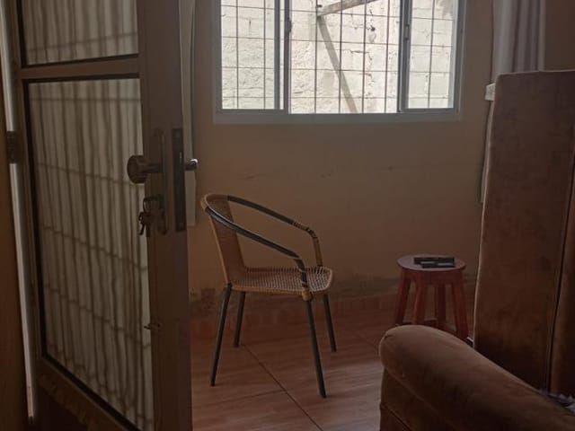 Casa com 216m² 2 quartos e 1 banheiro, à venda, no bairro Vila Santa Fé em Taubaté