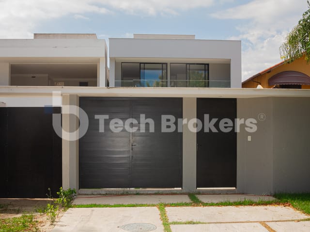 Casa com 350m² 4 quartos e 7 banheiros, à venda, no bairro Barra da Tijuca em Rio de Janeiro