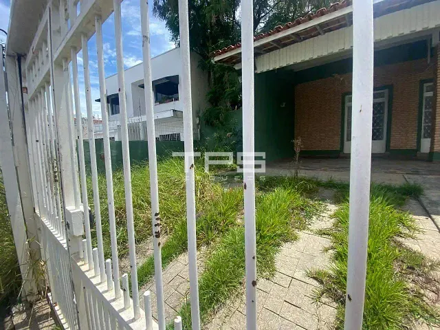 Casa com 680m² 4 quartos e 2 banheiros, à venda, no bairro Jardim Maria Augusta em Taubaté