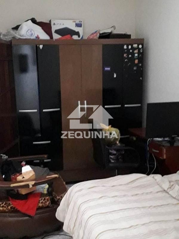 Casa à venda com 4 quartos, 150m² - Foto 13