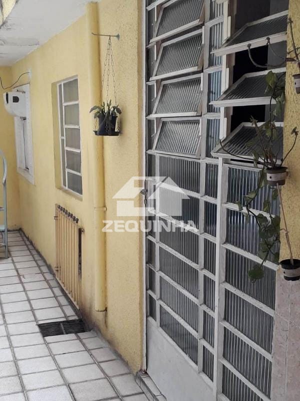 Casa à venda com 4 quartos, 150m² - Foto 14
