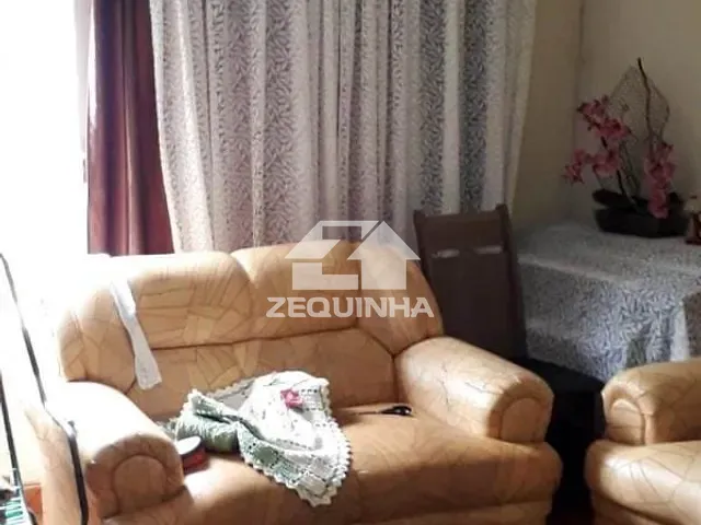 Casa com 240m² 4 quartos e 3 banheiros, à venda, no bairro Jardim Roberto em Osasco