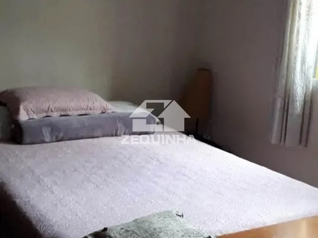 Casa com 240m² 4 quartos e 3 banheiros, à venda, no bairro Jardim Roberto em Osasco