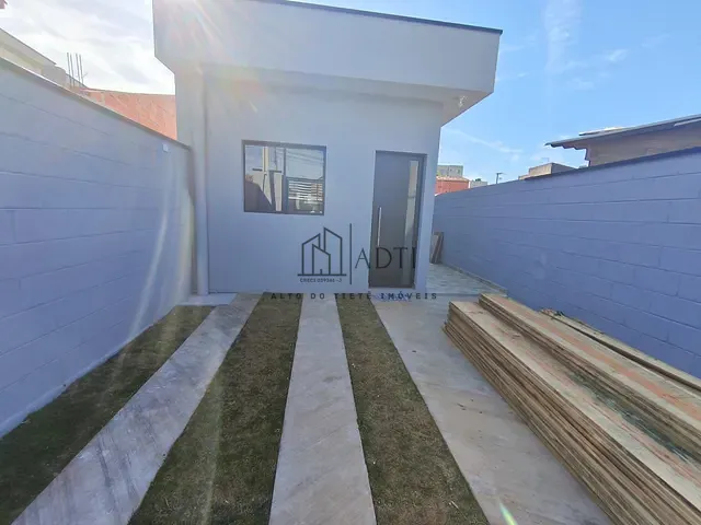Casa com 153m² 2 quartos e 2 banheiros, à venda, no bairro Jardim Layr em Mogi das Cruzes