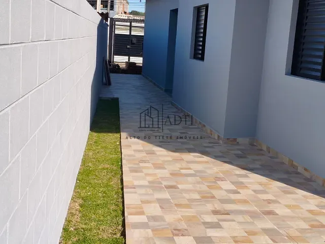 Casa com 153m² 2 quartos e 2 banheiros, à venda, no bairro Jardim Layr em Mogi das Cruzes