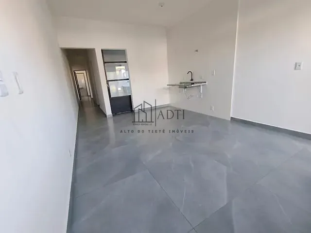 Casa com 153m² 2 quartos e 2 banheiros, à venda, no bairro Jardim Layr em Mogi das Cruzes