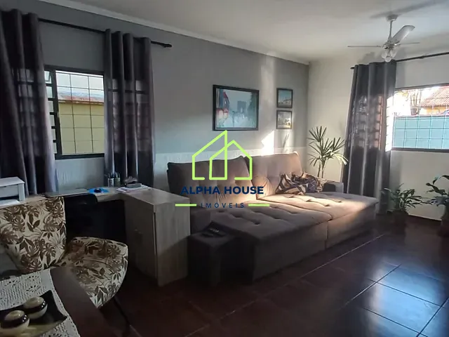 Casa com 250m² 2 quartos e 2 banheiros, à venda, no bairro Residencial Pasin em Pindamonhangaba