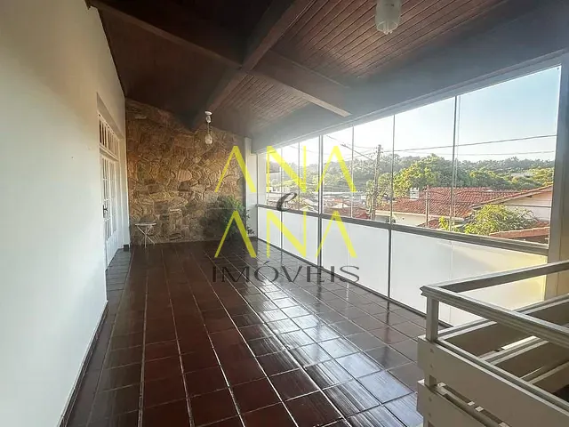 Casa 3 quartos e 3 banheiros, para alugar, no bairro Santa Luzia em Bragança Paulista