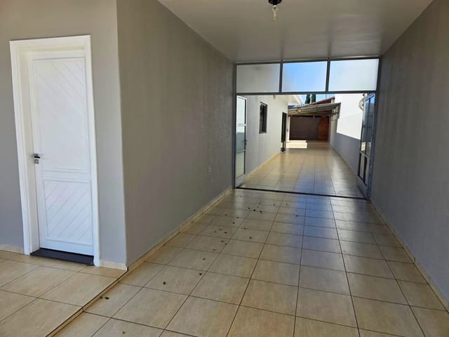 Casa com 511m² 3 quartos e 3 banheiros, à venda, no bairro Vila do Colégio em Apucarana