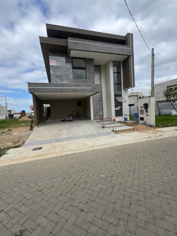 Casa com 207m² 4 quartos e 2 banheiros, à venda, no bairro Parque Tarcisio Miranda em Campos dos Goytacazes
