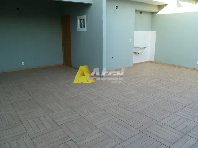 Casa 2 quartos e 4 banheiros, à venda ou para alugar, no bairro Piranema em Seropédica