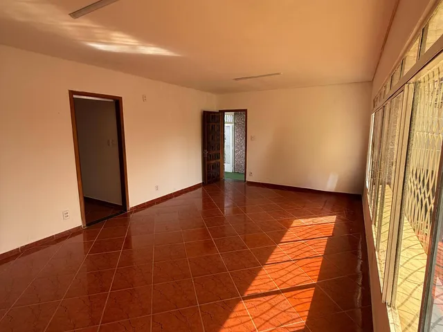 Casa 3 quartos e 3 banheiros, para alugar, no bairro Campestre em Santo André