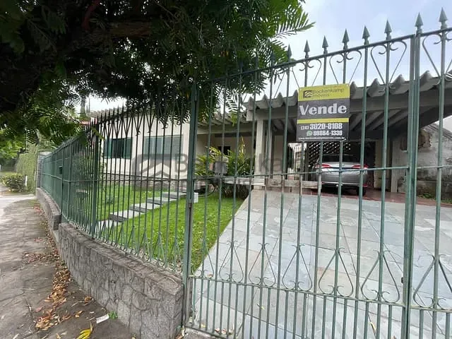 Casa com 430m² 3 quartos e 2 banheiros, à venda, no bairro Jardim Amália em Volta Redonda