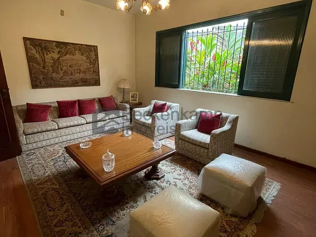 Casa com 430m² 3 quartos e 2 banheiros, à venda, no bairro Jardim Amália em Volta Redonda