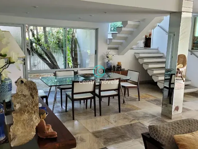 Casa com 504m² 4 quartos e 3 banheiros, à venda, no bairro Barra da Tijuca em Rio de Janeiro