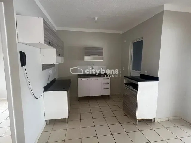 Casa 2 quartos e 1 banheiro, à venda, no bairro Aeroporto em Araçatuba