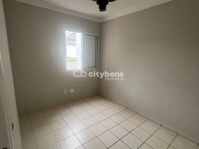 Casa 2 quartos e 1 banheiro, à venda, no bairro Aeroporto em Araçatuba