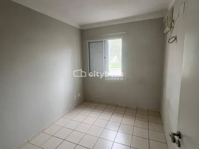 Casa 2 quartos e 1 banheiro, à venda, no bairro Aeroporto em Araçatuba