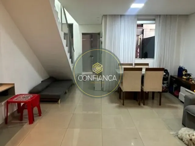 Casa 2 quartos e 2 banheiros, para alugar, no bairro Vila Nova Vista em Sabará