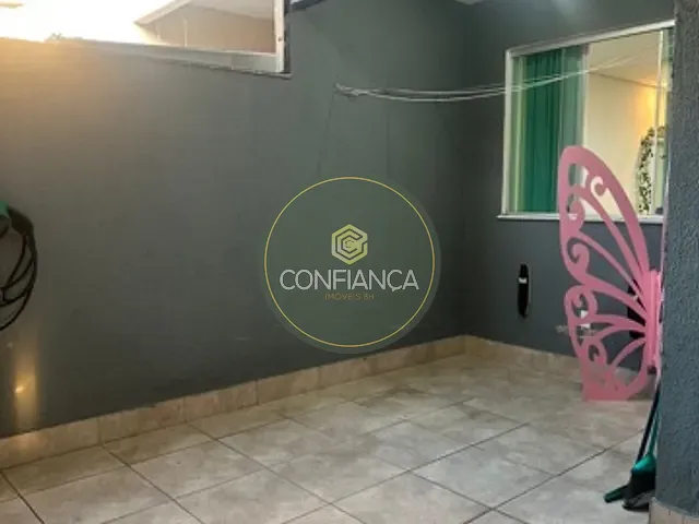 Casa 2 quartos e 2 banheiros, para alugar, no bairro Vila Nova Vista em Sabará