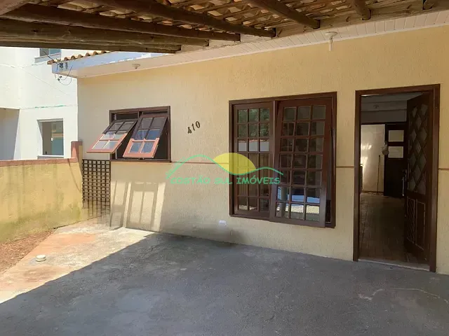Casa com 100m² 2 quartos e 1 banheiro, à venda, no bairro Campeche em Florianópolis