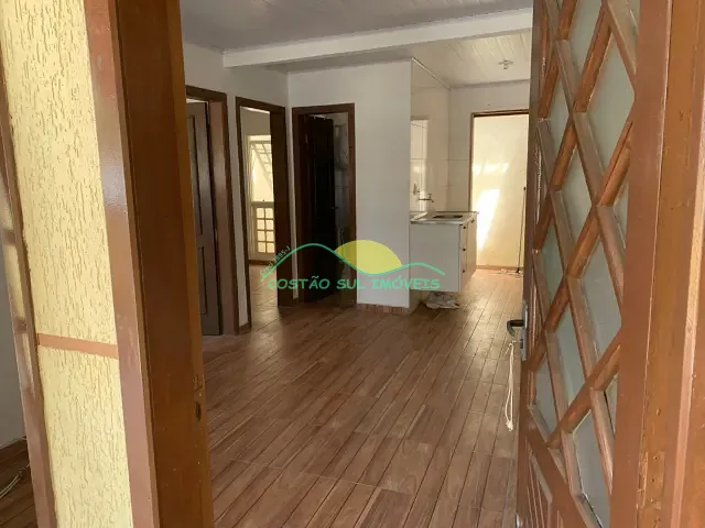 Casa com 100m² 2 quartos e 1 banheiro, à venda, no bairro Campeche em Florianópolis