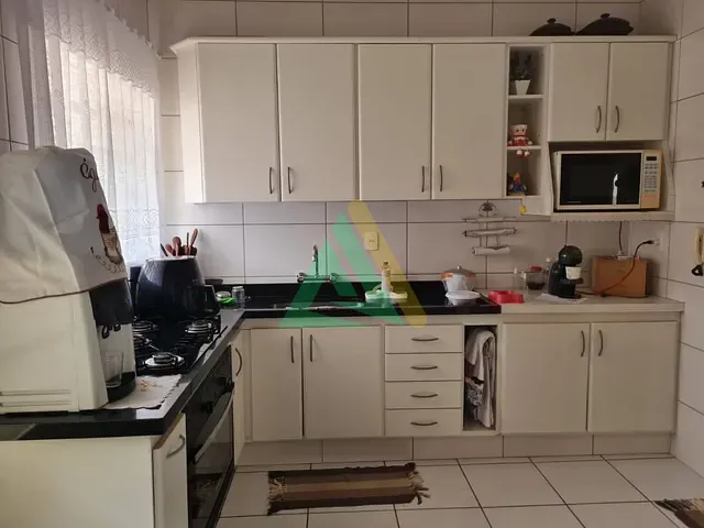 Casa com 330m² 3 quartos e 3 banheiros, à venda, no bairro Jardim Longatto em Mogi Mirim