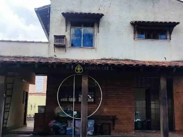 Casa com 380m² 2 quartos e 1 banheiro, à venda, no bairro Aero Clube em Volta Redonda