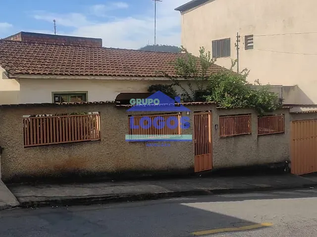 Casa com 451m² 3 quartos e 1 banheiro, à venda, no bairro Lucília em João Monlevade