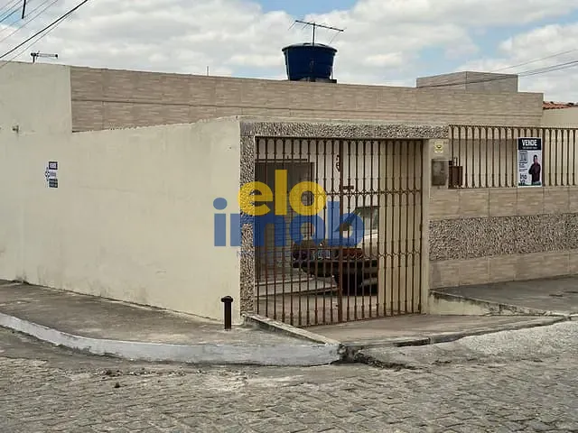 Casa 5 quartos e 3 banheiros, à venda, no bairro Boa Vista em Caruaru