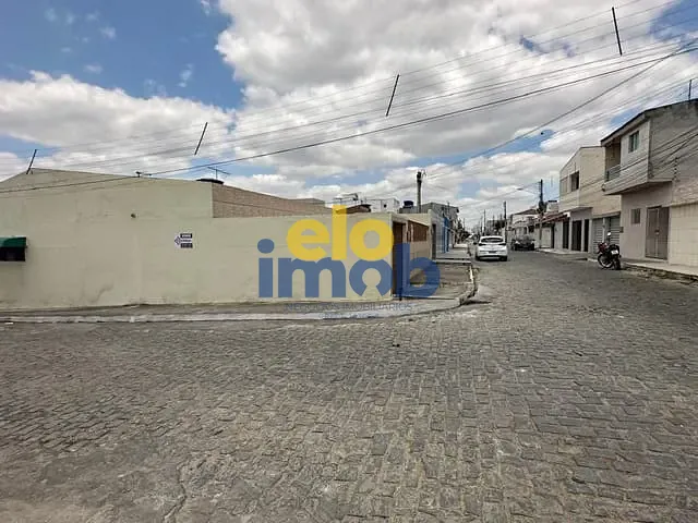 Casa 5 quartos e 3 banheiros, à venda, no bairro Boa Vista em Caruaru
