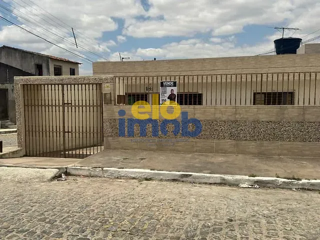Casa 5 quartos e 3 banheiros, à venda, no bairro Boa Vista em Caruaru