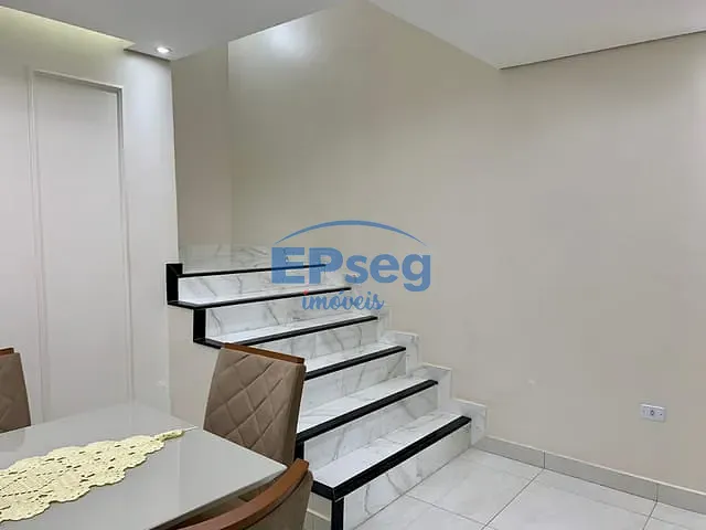 Casa com 250m² 3 quartos e 2 banheiros, à venda, no bairro Portal de Versalhes 1 em Londrina