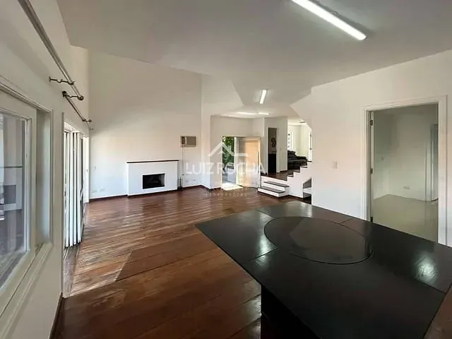 Casa com 360m² 5 quartos e 5 banheiros, à venda, no bairro São Paulo II em Cotia
