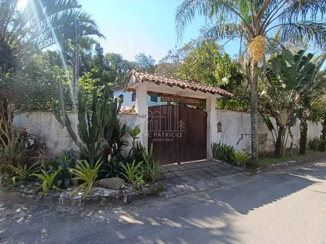 Casa com 950m² 6 quartos e 3 banheiros, à venda, no bairro Caneca Fina em Guapimirim