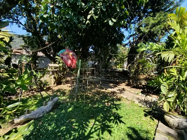 Casa com 950m² 6 quartos e 3 banheiros, à venda, no bairro Caneca Fina em Guapimirim