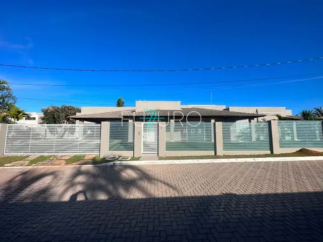 Casa com 1500m² 4 quartos e 6 banheiros, à venda, no bairro Setor Habitacional Jardim Botânico em Brasília