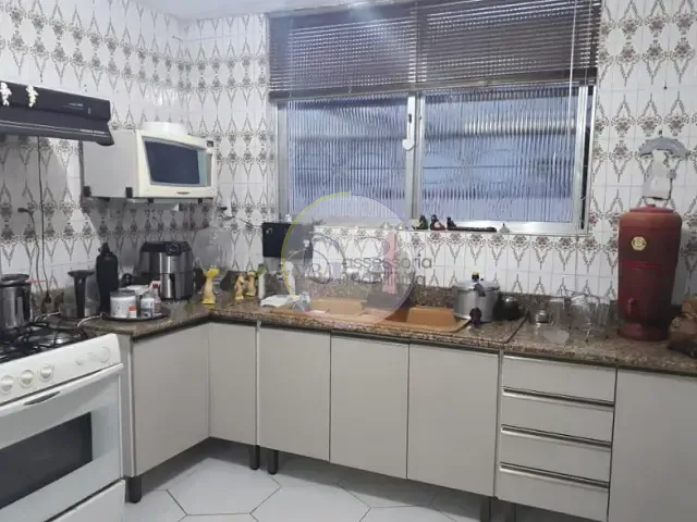 Casa 3 quartos e 3 banheiros, à venda, no bairro Centro em Pelotas