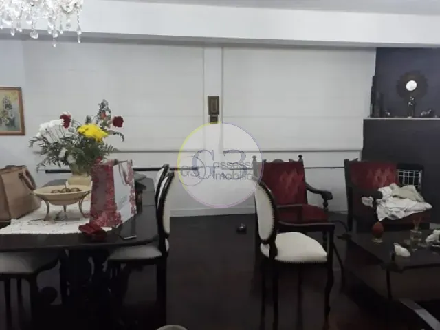 Casa 3 quartos e 3 banheiros, à venda, no bairro Centro em Pelotas