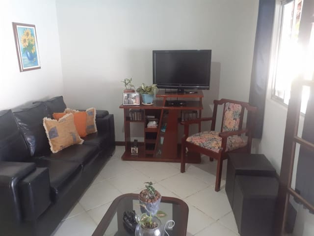 Casa com 341m² 3 quartos e 2 banheiros, à venda, no bairro Serra Grande em Niterói