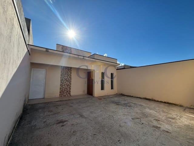 Casa com 185m² 2 quartos e 1 banheiro, à venda, no bairro JARDIM SAN RAFAEL em SALTO DE PIRAPORA