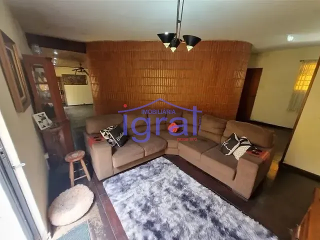 Casa com 400m² 5 quartos e 5 banheiros, à venda ou para alugar, no bairro Cidade Vargas em São Paulo