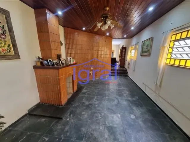 Casa com 400m² 5 quartos e 5 banheiros, à venda ou para alugar, no bairro Cidade Vargas em São Paulo