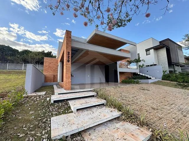 Casa com 660m² 3 quartos e 5 banheiros, à venda, no bairro Residencial e Empresarial Alphaville em Ribeirão Preto