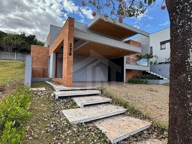 Casa com 660m² 3 quartos e 5 banheiros, à venda, no bairro Residencial e Empresarial Alphaville em Ribeirão Preto