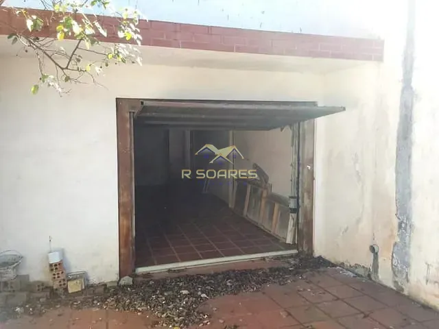 Sobrado com 180m² 6 quartos e 2 banheiros, à venda, no bairro Cidade Industrial de Curitiba em Curitiba