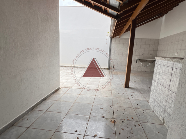 Casa com 170m² 2 quartos e 2 banheiros, à venda, no bairro Jardim Bom Sucesso / Parques Santa Maria /  Júlio Delia em Franca