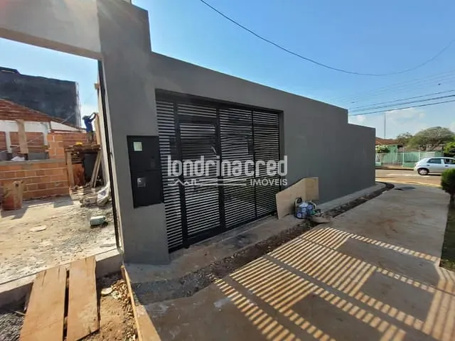Casa com 130m² 2 quartos e 2 banheiros, à venda, no bairro Leonor em Londrina